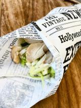 Wrap m. kylling, salat, tomat og agurk samt dressing