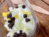 Vanilje yoghurt m/ frugt og chokolade